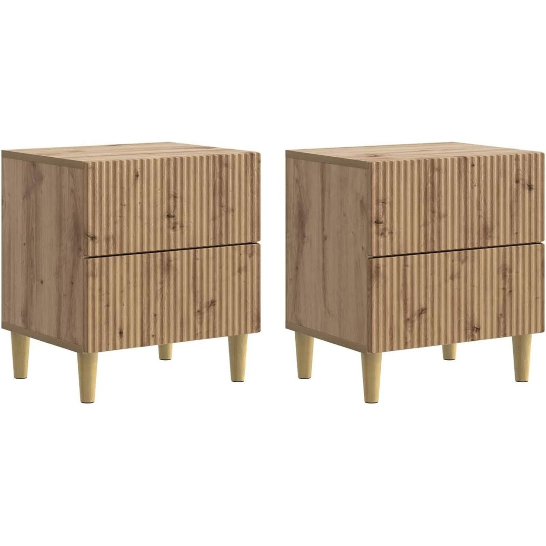 Der Nachttisch nimmt mit 43 x 34.5 x 48 cm Gestalt an
