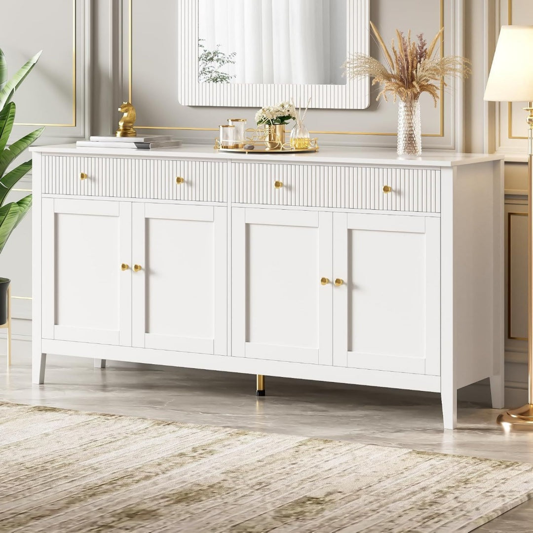 Sideboard mit 4 Tueren und goldfarbenen Griffen
