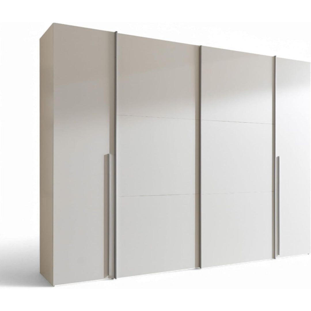 Kleiderschrank mit den Massen 267 x 205 x 57 cm